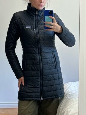 Patagonia Women's Black Long Quilted Puffer Coat Small